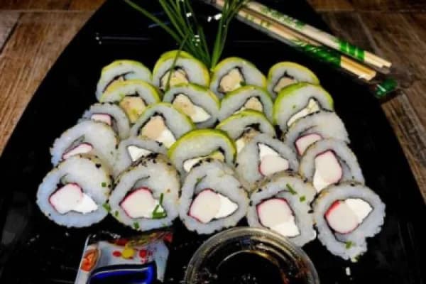 ¡Que suenen esos palillos! 20 piezas de sushi VIP — Sushi Nice
