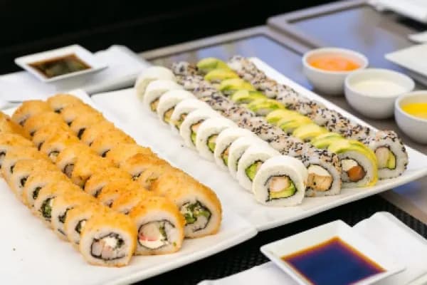Disfrutas estas 70 piezas de selección que Maki Sushi Delivery tiene para ti — Maki Sushi Delivery