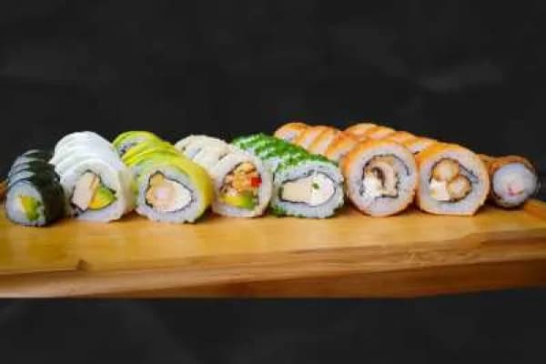 ¡Único y exquisito cupón! 80 piezas de sushi para compartir — Ekos Fusión