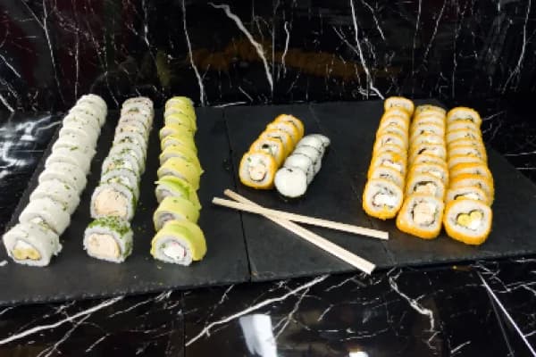 ¡Delicias imperdibles! 70 ricas piezas para compartir. No te lo pierdas — Sushi Miwa Team