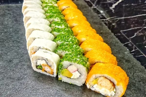¡Que suenen esos palillos! 30 piezas de sushi VIP — Sushi Miwa Team