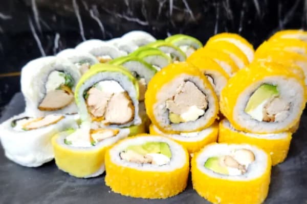 ¡40 bocados de sushi! Rico e increíble cupón que con un sabor único — Sushi Miwa Team
