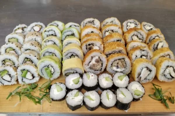 ¡50 piezas de los mejores sabores! No te lo puedes perder — Sushi Libertad Poked