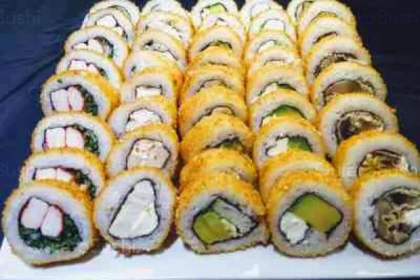 ¡Que suenen esos palillos! 50 piezas de sushi VIP — Bryans Rolls