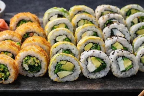 ¡50 piezas del mas rico sushi! No te quedes sin probar estas ricas piezas — Mafu food