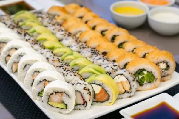 ¡Sushi para compartir al mejor precio! — Maki Sushi 